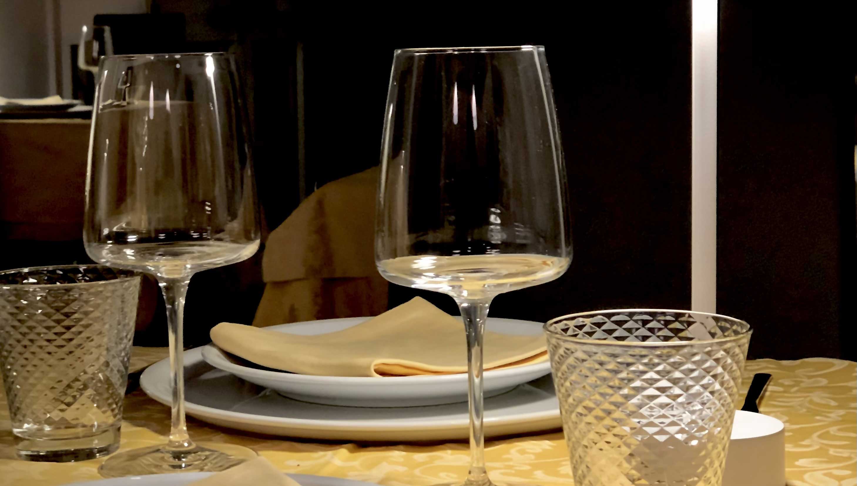 Our buffet breakfasts are rich and varied, including sweet and savoury items, fresh vegetables and fruit. Dinner features a carefully selected menu offering dishes based on fresh fish and selected moats. prepared to order. We offer a selection of wines from different wine-producing regions